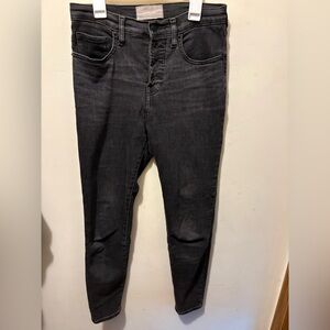 Everlane high‎ rise skinny black wash 28 regular, flaw noted on back of leg